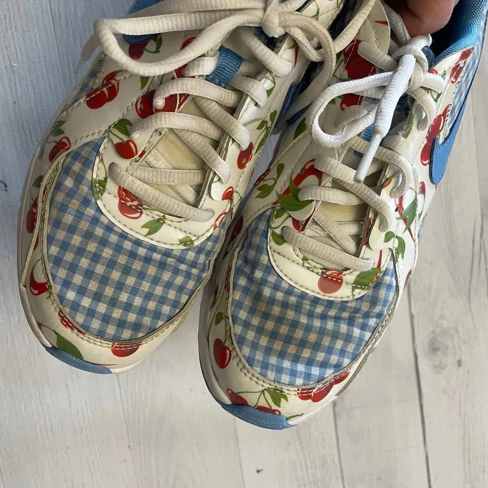 Nike Air girls cherry sneakers‎ size 4